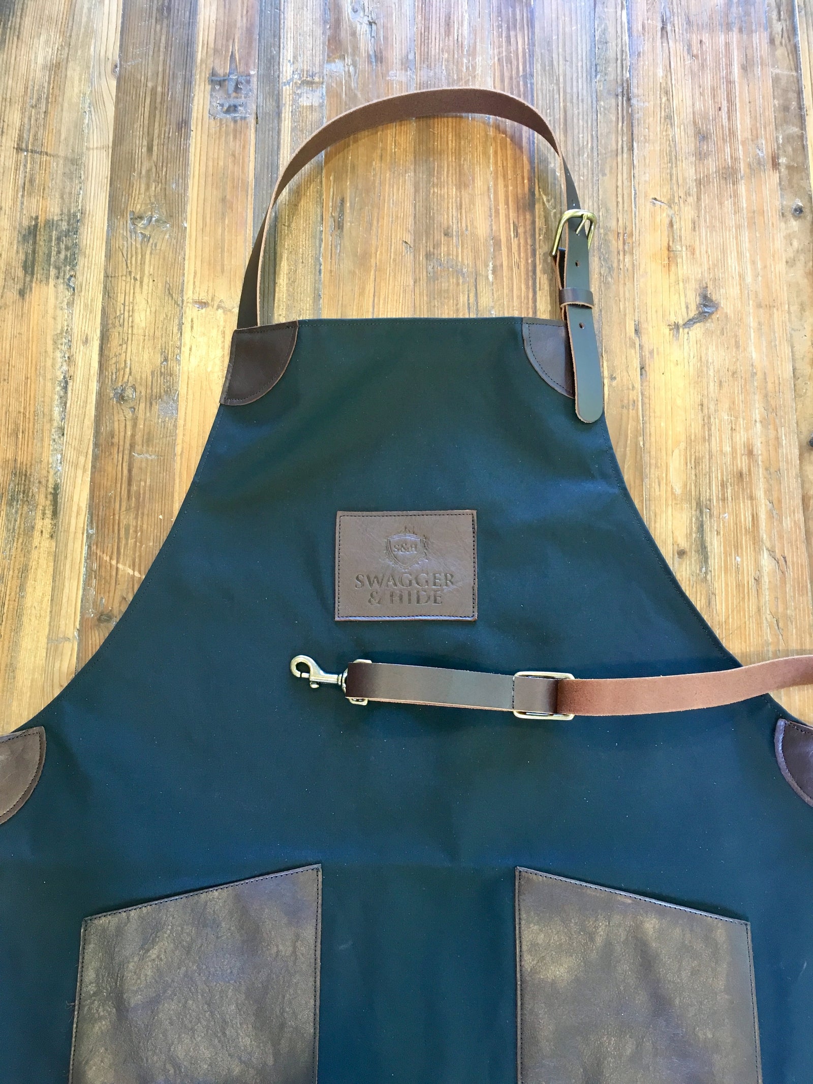 Leather and Canvas Apron - Swagger & Hide | Our leather luggage accessories and leather travel bags make the perfect gift for him!  All of our products are handcrafted and personalised.