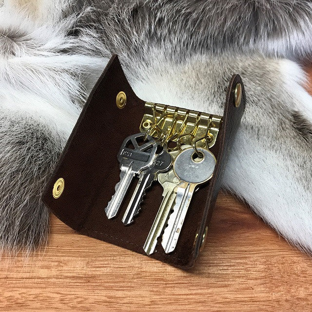 Leather Keyring - Swagger & Hide | Our leather luggage accessories and leather travel bags make the perfect gift for him!  All of our products are handcrafted and personalised.