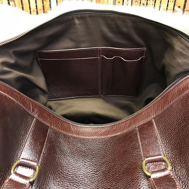 Leather Weekend Bag - Swagger & Hide | Our leather luggage accessories and leather travel bags make the perfect gift for him!  All of our products are handcrafted and personalised.